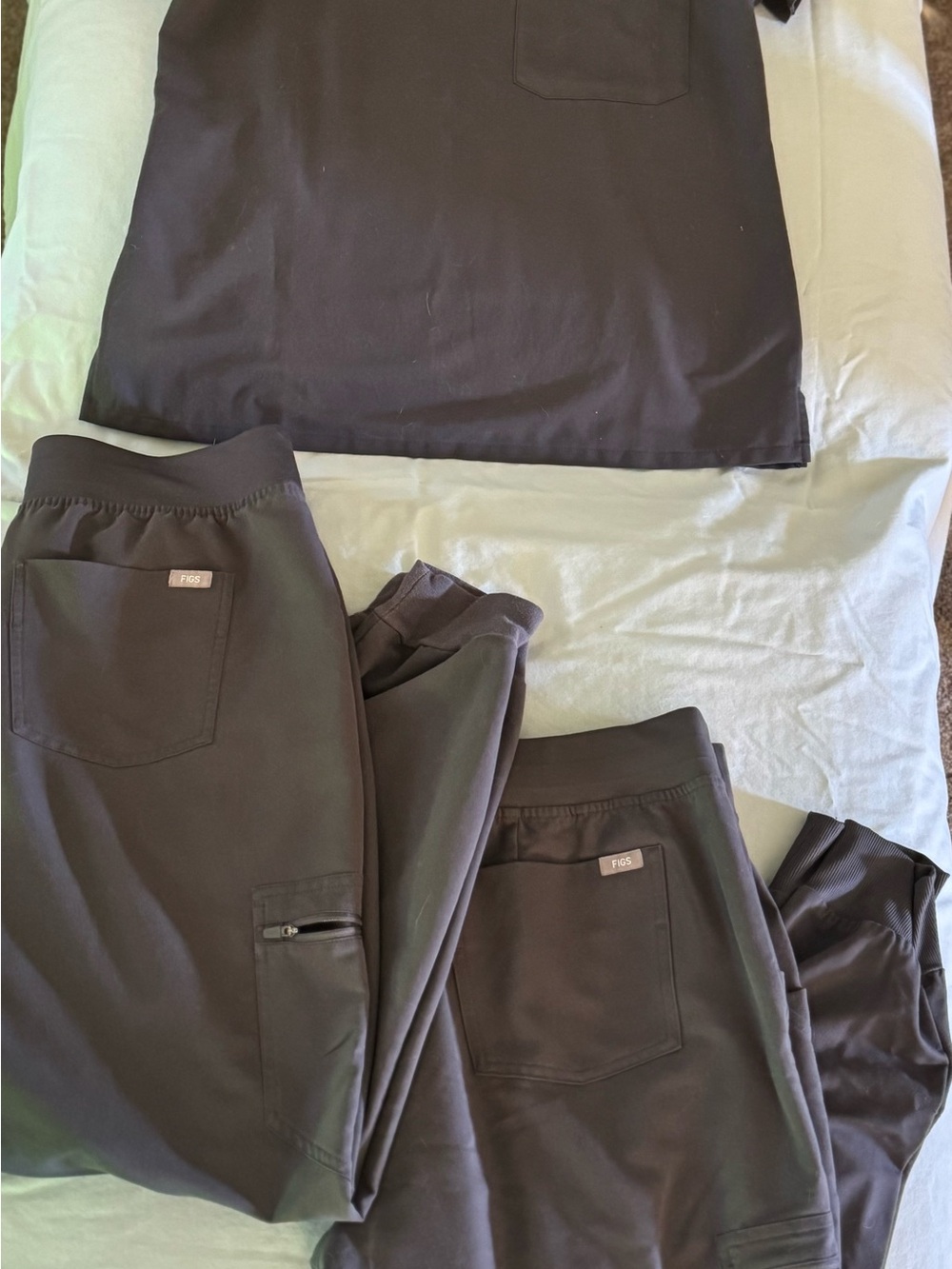 FIGS Scrub Set - 1 top, 2 bottoms